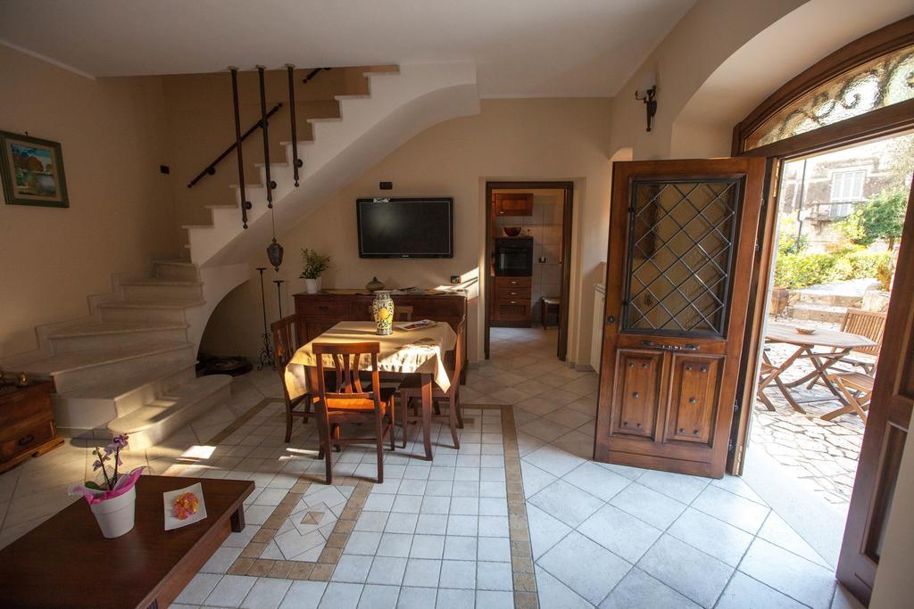 B&B Le Viole Arce Exterior photo